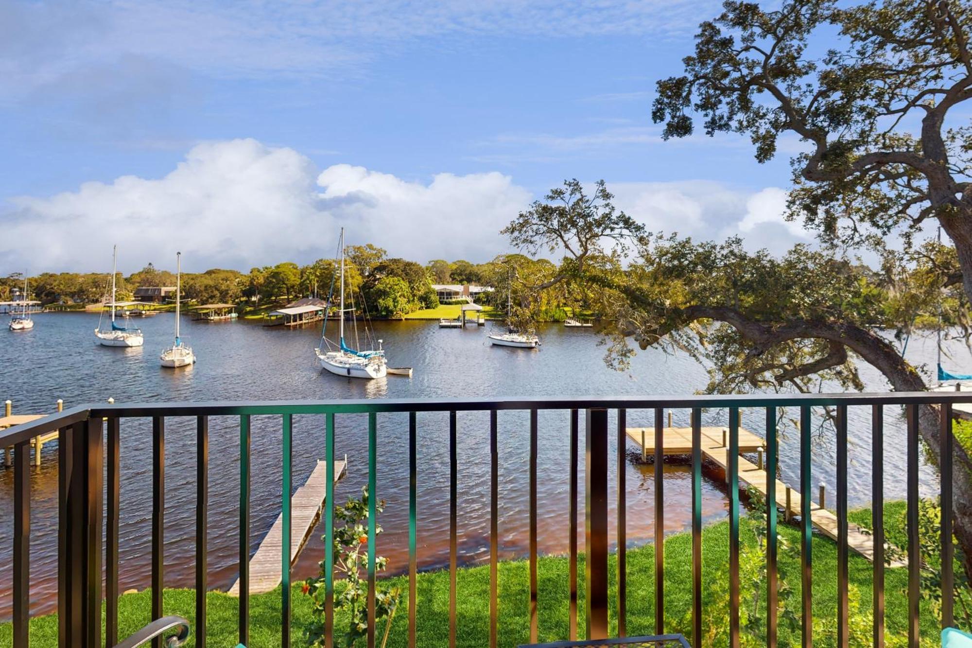 Riverfront Paradise Villa Melbourne Exterior photo